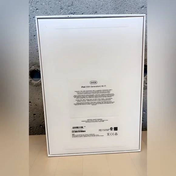 Blue
10th Generation - Picture 2 of 4